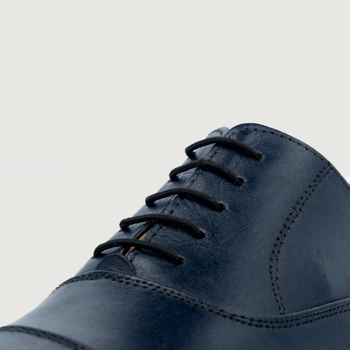 High-Traction Rubber Outsole & Lug Tread Pattern on Professor Oxford Midnight Blue Leather Shoes For Men