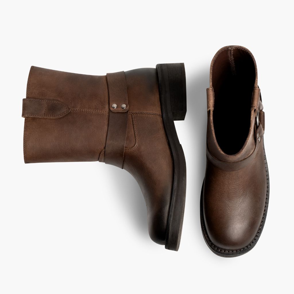 Outlaw Light Tobacco Leather Boots - Reinforced Heel Counter & Precision Double-Row Stitching Detail