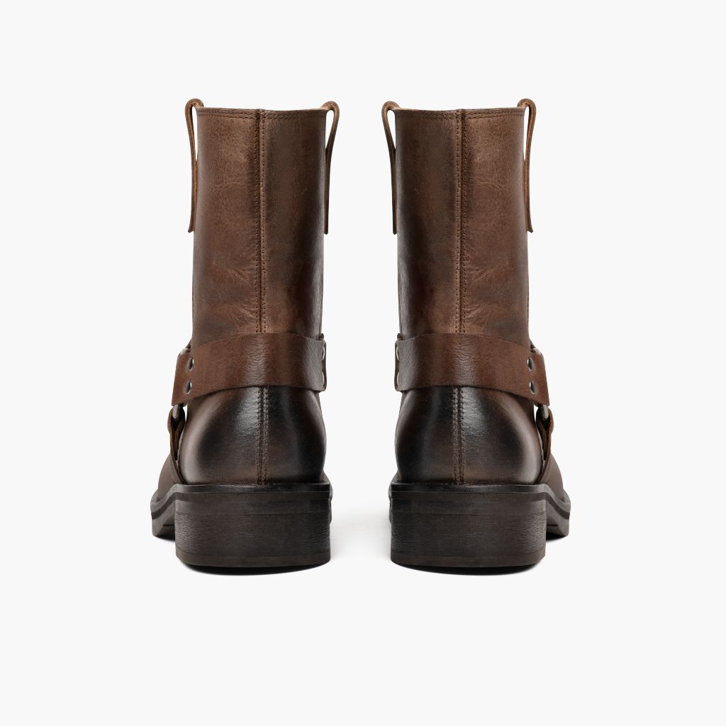 High-Traction Rubber Outsole & Lug Tread Pattern on Outlaw Light Tobacco Leather Boots