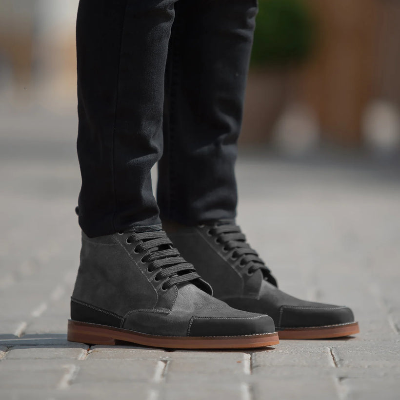 Carnell Moc Toe Grey Suede Boots for Herre