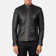 Men's Adornica Svart Bikerjakke i Skinn for Herre - Lateral Side Profile View Showing Sleeve Cut &amp; Athletic Taper Fit