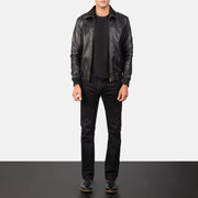 Men's Air Rolf Svart Bomberjakke i Skinn for Herre - Lateral Side Profile View Showing Sleeve Cut &amp; Athletic Taper Fit