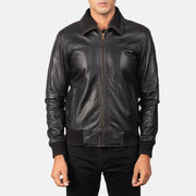 Close-Up Detail of Rib Knit &amp; Zipper Hardware on Men's Air Rolf Svart Bomberjakke i Skinn for Herre