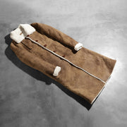 Open Hem &amp; Hem Craftsmanship Construction Detail on Women's Alina Shearling Brun Skinnkåpe for Kvinner