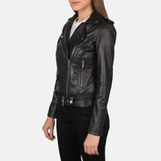 Close-Up Detail of Notch &amp; Zipper Hardware on Women's Alison Svart Bikerjakke i Skinn for Kvinner