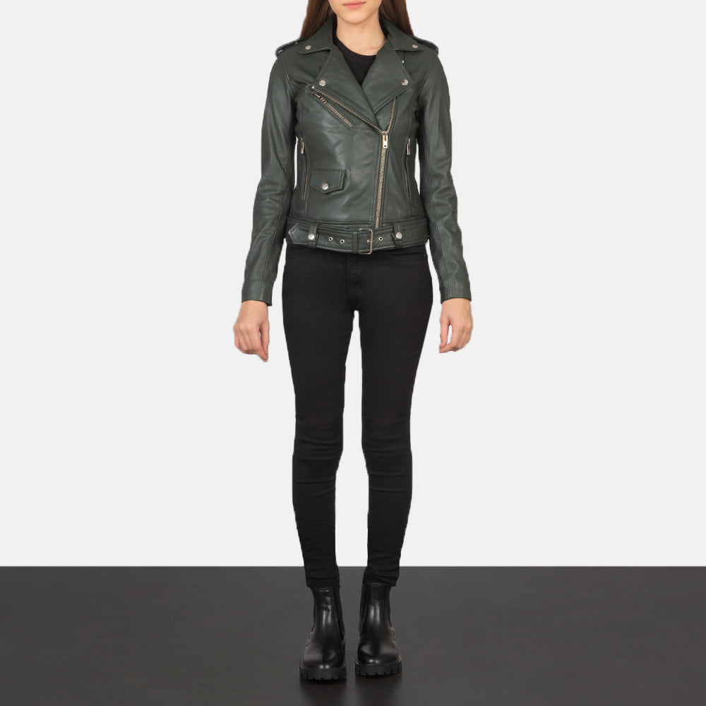 Women's Alison Green Bikerjakke i Skinn for Kvinner - Lateral Side Profile View Showing Sleeve Cut &amp; Athletic Taper Fit