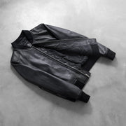 Styled Fit Perspective of Women's Bliss Svart Bomberjakke i Skinn for Kvinner on Model - Natural Daylight Drape