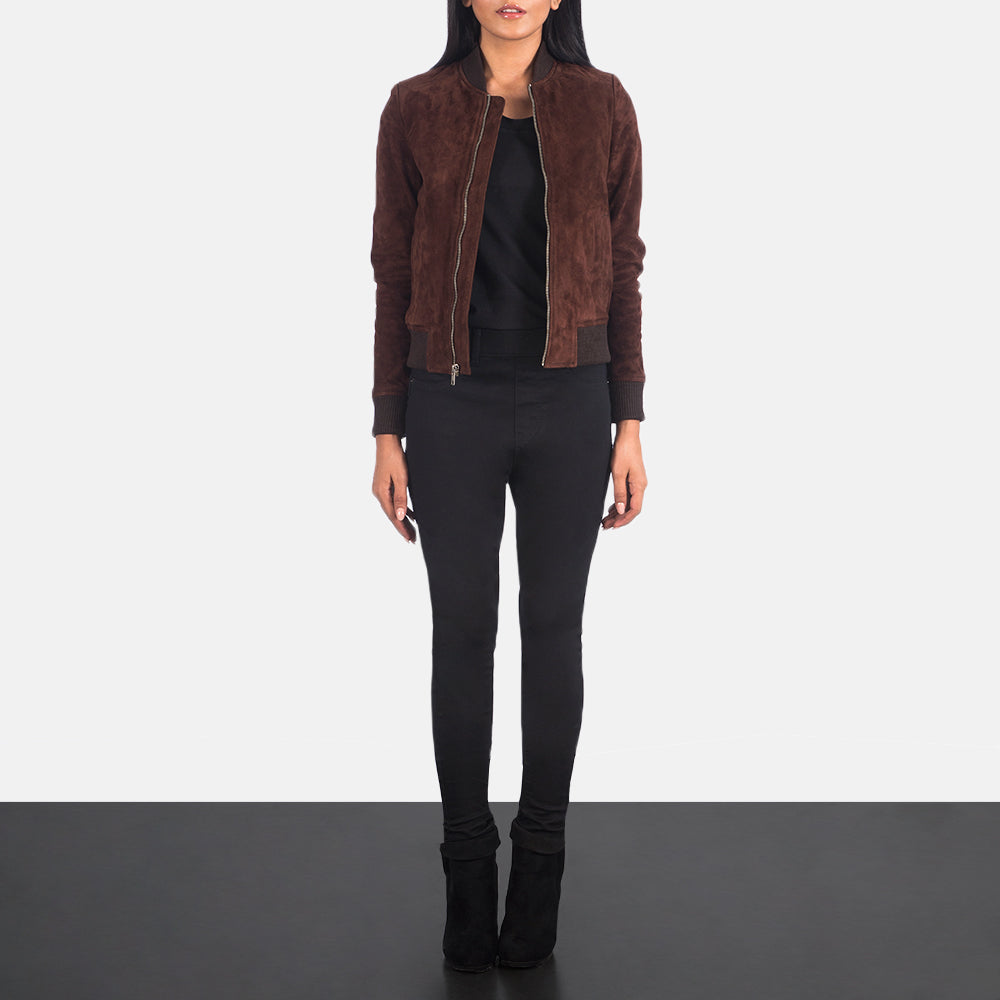 Women's Bliss Brun Suede Bomberjakke i Skinn for Kvinner - Lateral Side Profile View Showing Sleeve Cut &amp; Athletic Taper Fit