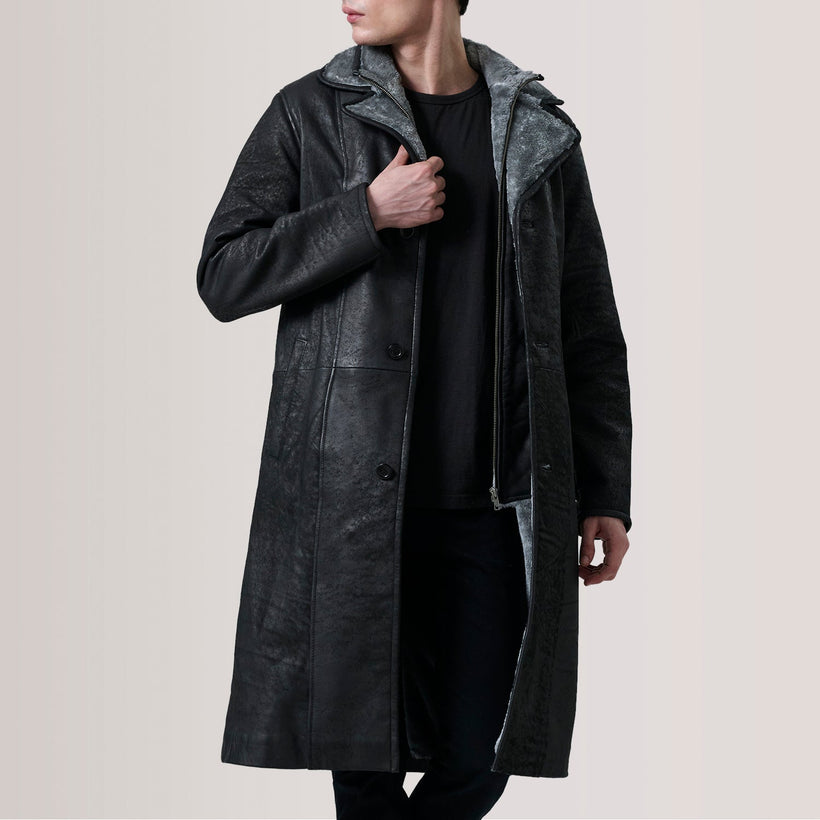 Cai Distressed Svart Leather Shearling Skinnkåpe for Herre
