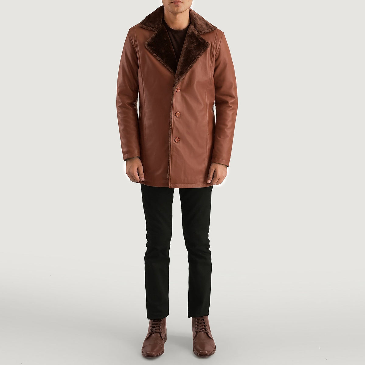 Men's Cinnamon Brun Leather Fur Skinnkåpe for Herre - Lateral Side Profile View Showing Sleeve Cut &amp; Athletic Taper Fit