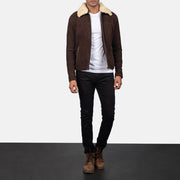 Men's Coffner Brun Shearling Fur Skinnjakke for Herre - Lateral Side Profile View Showing Sleeve Cut &amp; Athletic Taper Fit