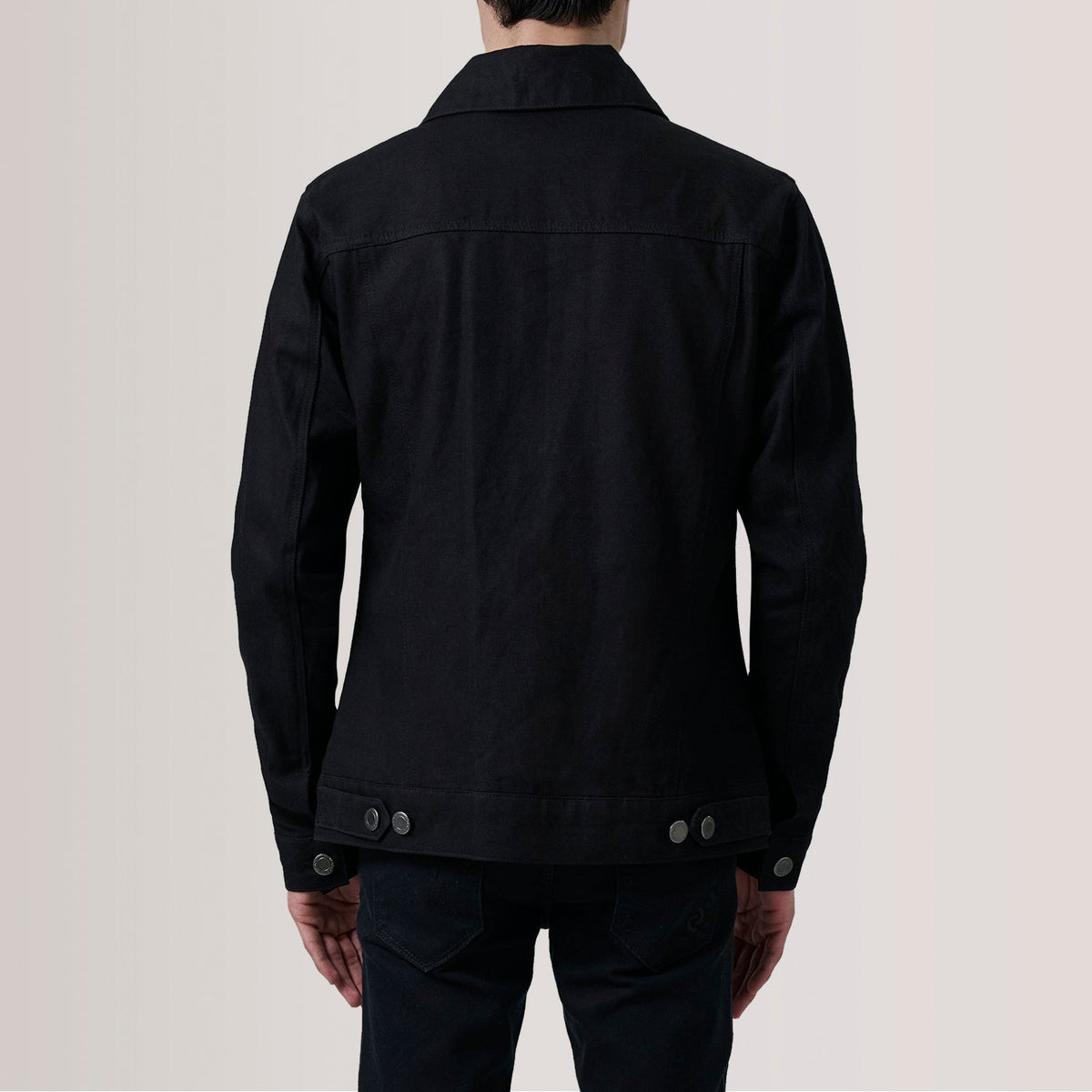Close-Up Detail of Classic Collar &amp; Heavy-Duty Zipper Hardware on Conard Svart Denim Trucker Skinnjakke for Herre For Men