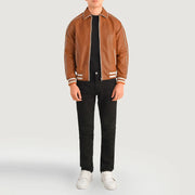Cooper Lys brun Brun Leather Varsity Skinnjakke for Herre - Lateral Side Profile View Showing Sleeve Cut &amp; Athletic Taper Fit