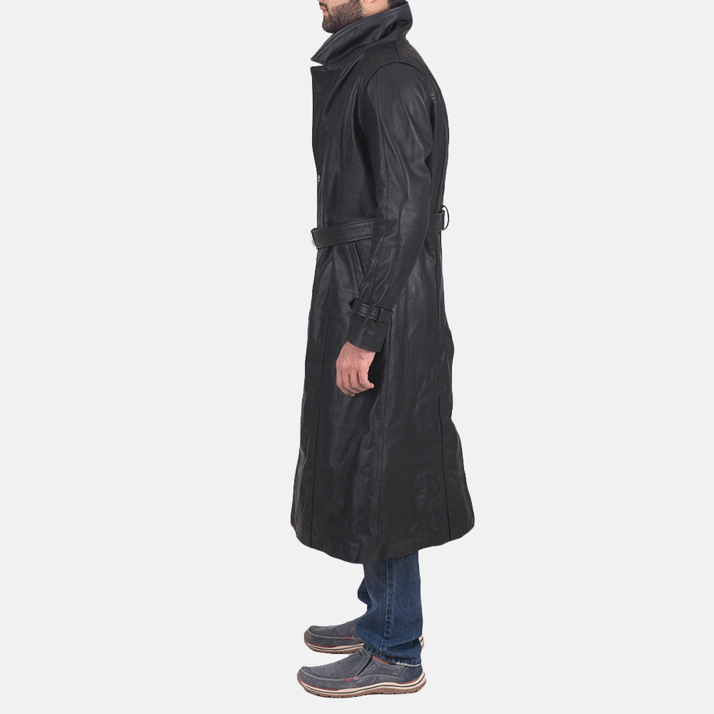 Men's Daniel Svart Trenchcoat i Skinn for Herre - Lateral Side Profile View Showing Sleeve Cut &amp; Athletic Taper Fit