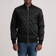 Danson Quilted Svart Varsity Skinnjakke for Herre in Black Satin - Front Profile View &amp; Tailored Silhouette | Buy Online