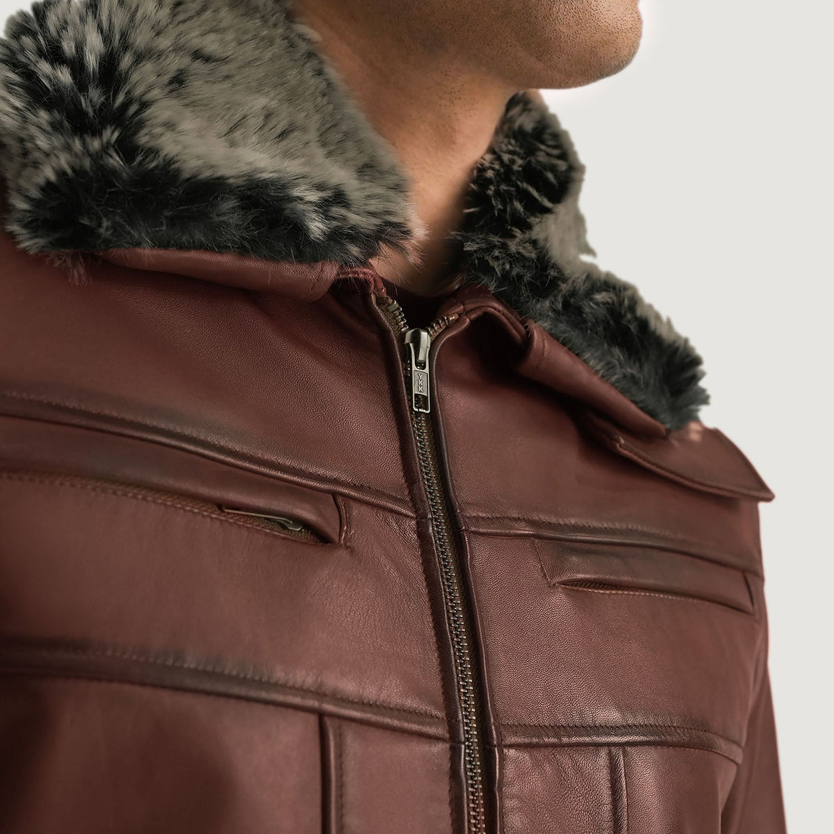 Men's Evan Hart Fur Brun Skinnjakke for Herre - Lateral Side Profile View Showing Sleeve Cut &amp; Athletic Taper Fit