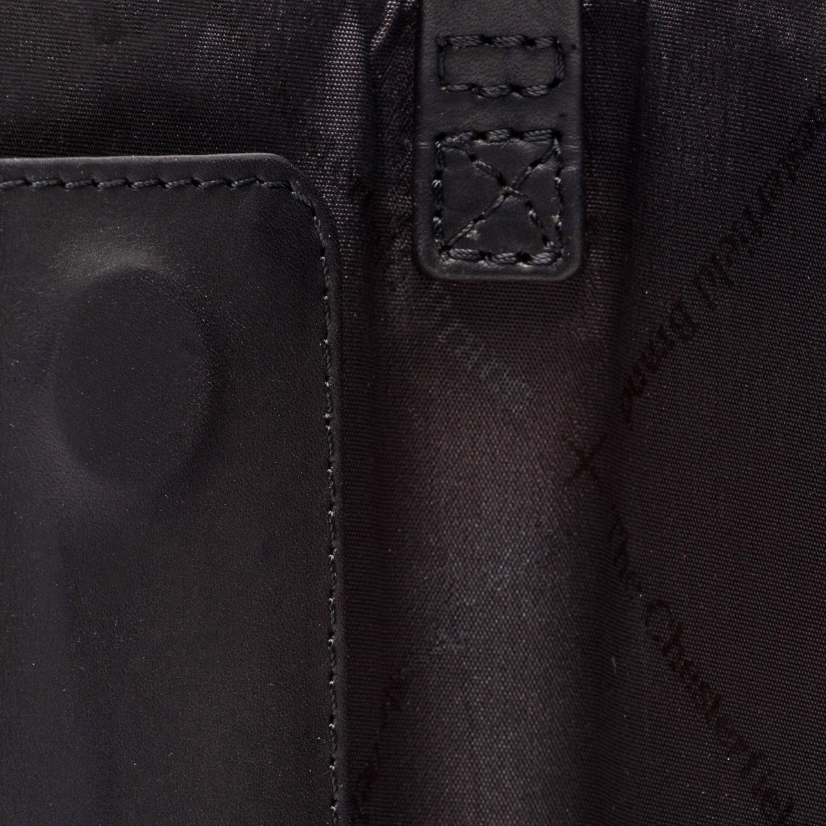 Styled Fit Perspective of Glasses Case Maplewood for Kvinner on Model - Natural Daylight Drape