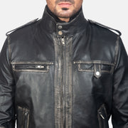 Glen Street Svart Bomberjakke i Skinn for Herre - Lateral Side Profile View Showing Sleeve Cut &amp; Athletic Taper Fit