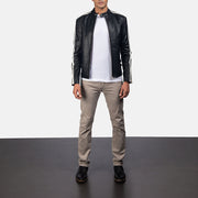 Hank Svart Bikerjakke i Skinn for Herre - Lateral Side Profile View Showing Sleeve Cut &amp; Athletic Taper Fit