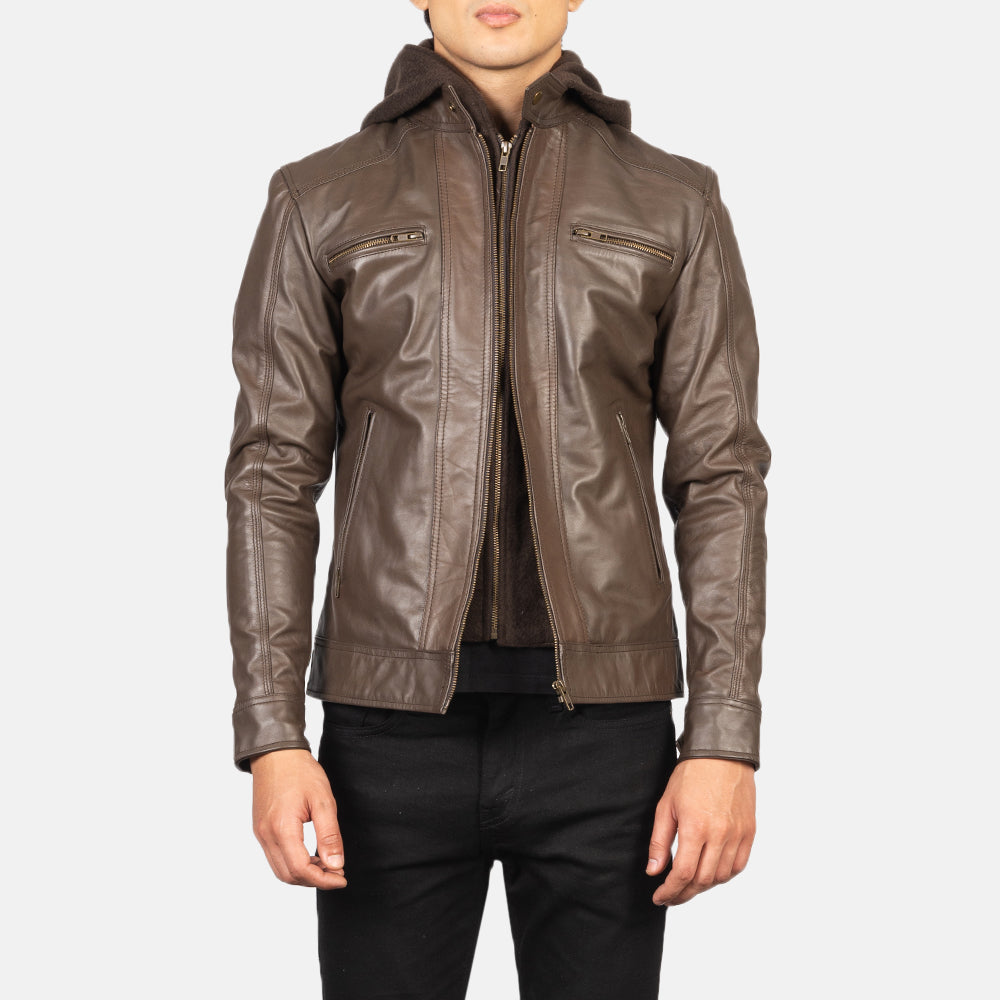 Men's Hector Brun Hooded Bikerjakke i Skinn for Herre in Brown Cowhide Leather - Front Profile View &amp; Tailored Silhouette | Buy Online