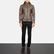 Men's Hector Brun Hooded Bikerjakke i Skinn for Herre - Lateral Side Profile View Showing Sleeve Cut &amp; Athletic Taper Fit