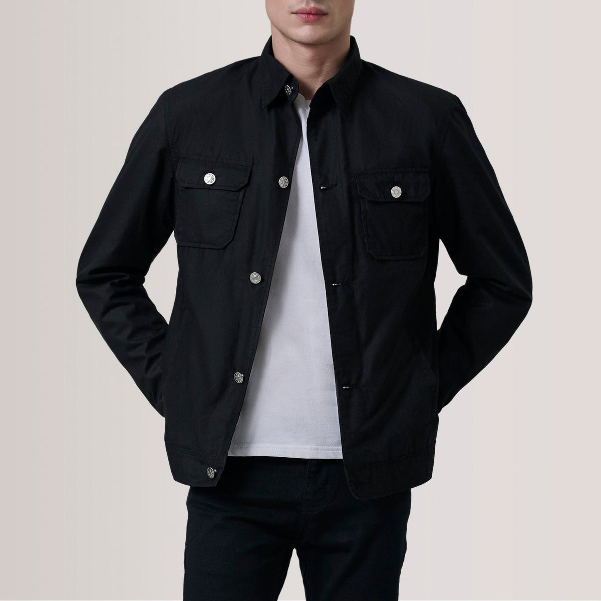 Irwin Svart Waxed Canvas Field Skinnjakke for Herre For Men in Black Waxed Cotton Canvas - Front Profile View &amp; Tailored Silhouette | Buy Online
