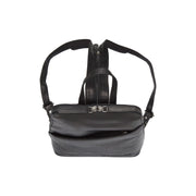 Solid Antique Brass Hardware &amp; Heavy-Duty Dual Zipper Detail on Claire Full-Grain Leather Backpack for Kvinner