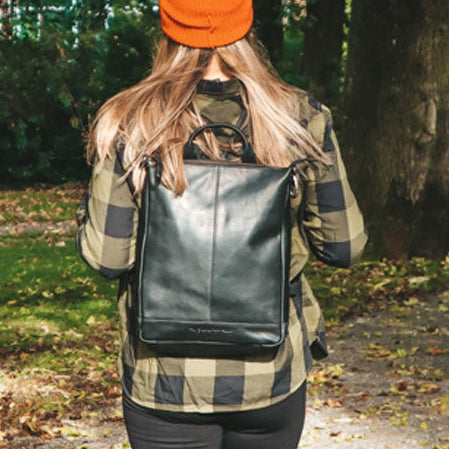 Saar Full-Grain Leather Backpack for Kvinner