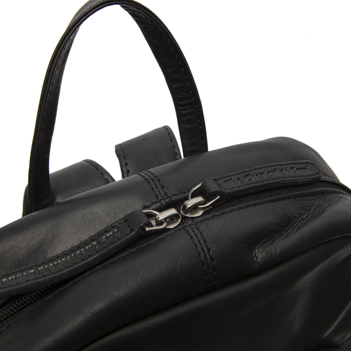 Solid Antique Brass Hardware &amp; Heavy-Duty Dual Zipper Detail on Santana Full-Grain Leather Backpack for Kvinner