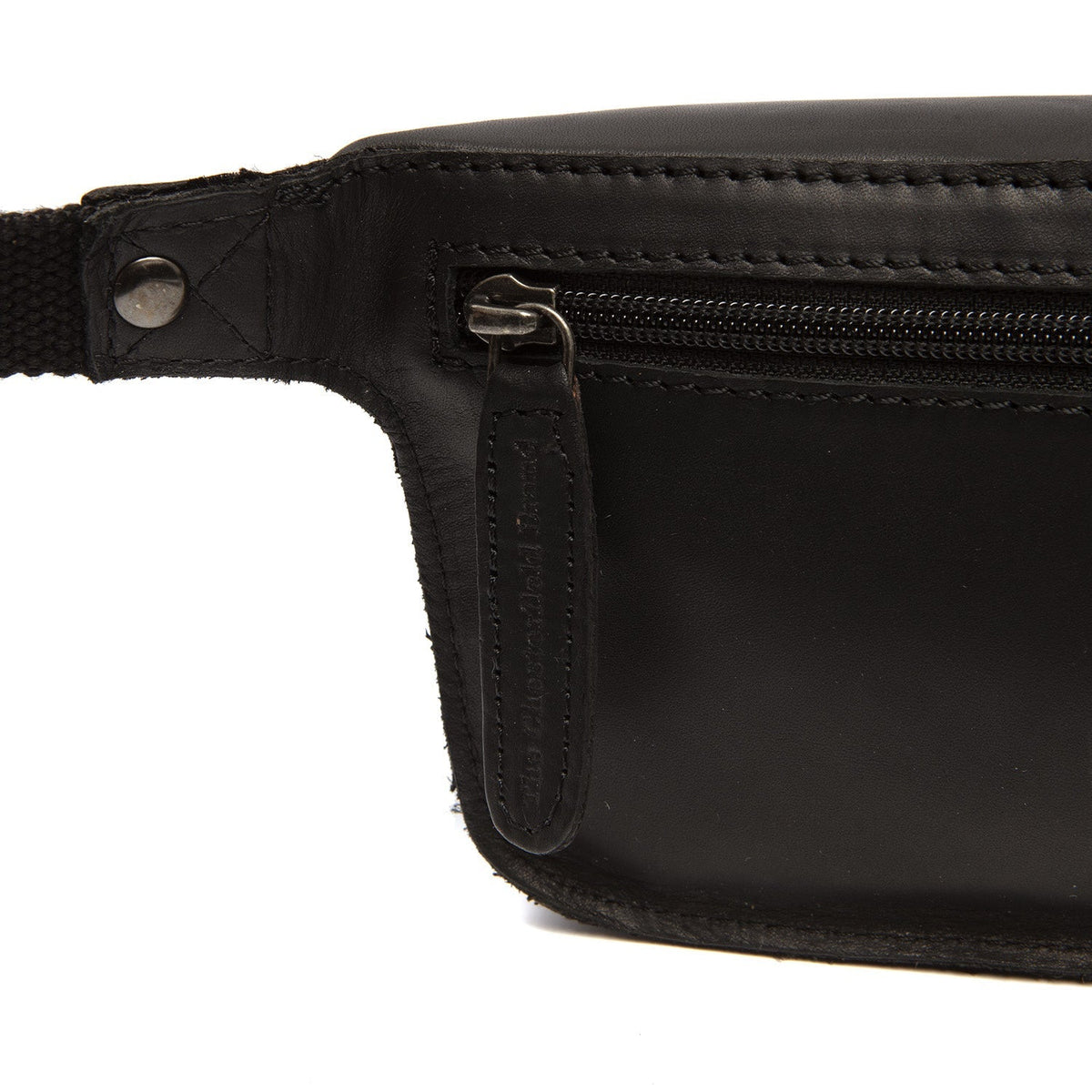 Solid Antique Brass Hardware &amp; Heavy-Duty Dual Zipper Detail on Toronto Full-Grain Leather Belt Bag for Kvinner