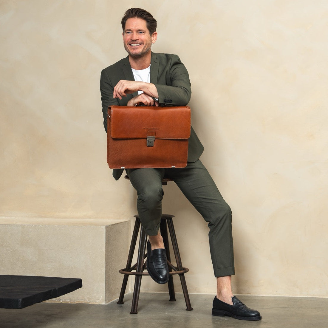 Salvatore Full-Grain Leather Briefcase for Herre – alternate product view 3