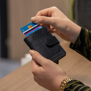 Prague Full-Grain Leather Card Holder for Kvinner – alternate product view 2