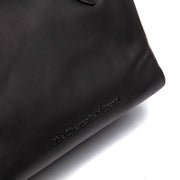 Chili Full-Grain Leather Handbag for Kvinner - Lateral Side Profile View Showing Sleeve Cut &amp; Athletic Taper Fit