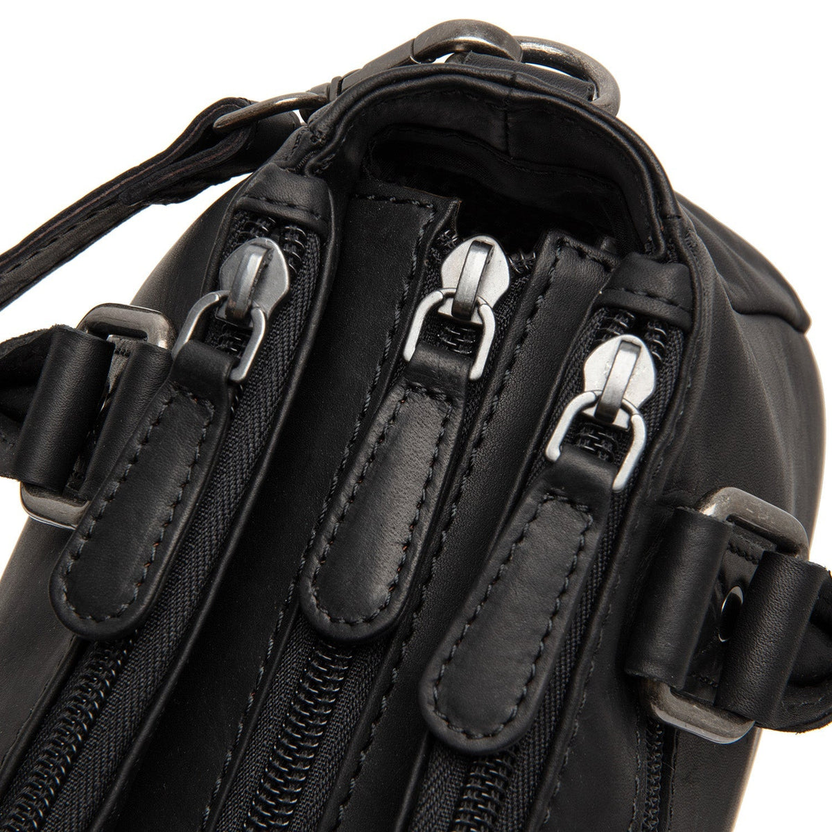 Fenja Full-Grain Leather Handbag for Kvinner - Lateral Side Profile View Showing Sleeve Cut &amp; Athletic Taper Fit