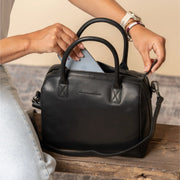 Langton Full-Grain Leather Handbag for Kvinner - Lateral Side Profile View Showing Sleeve Cut &amp; Athletic Taper Fit