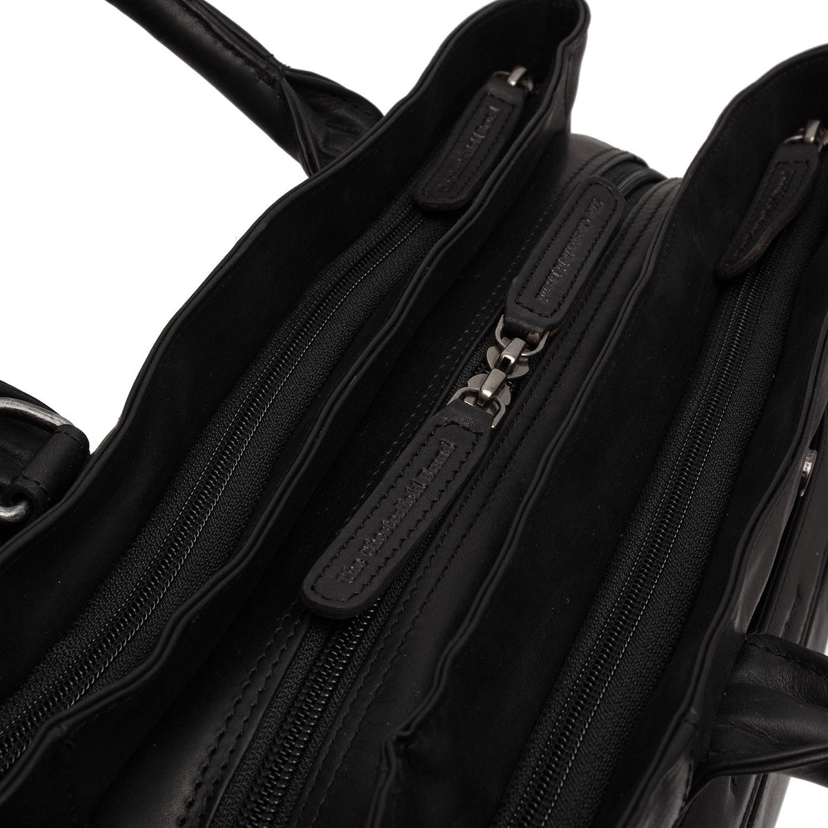 Passau Full-Grain Leather Handbag for Kvinner - Lateral Side Profile View Showing Sleeve Cut &amp; Athletic Taper Fit