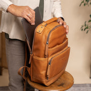 Austin Full-Grain Leather Laptop Backpack for Kvinner – alternate product view 3