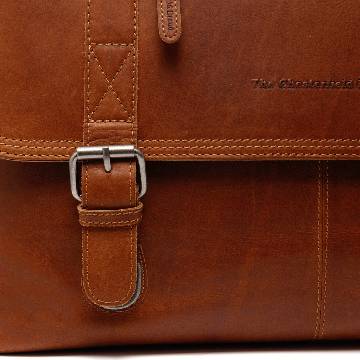 Solid Antique Brass Hardware &amp; Heavy-Duty Dual Zipper Detail on Imperia Full-Grain Leather Laptop Bag for Herre