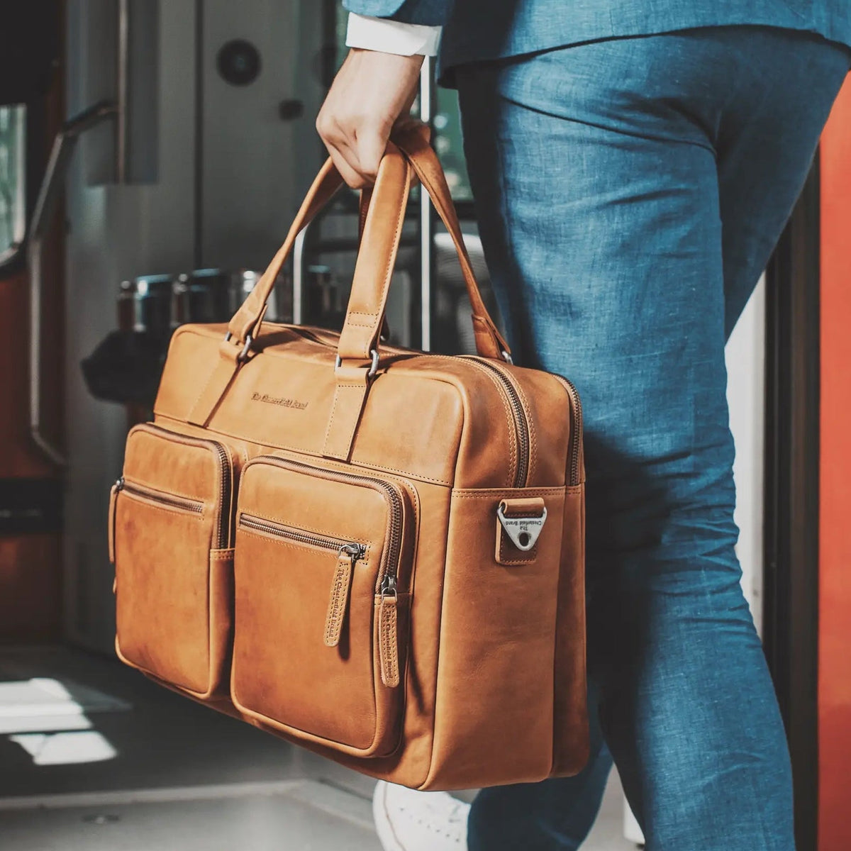 Misha Full-Grain Leather Laptop Bag for Kvinner – alternate product view 2