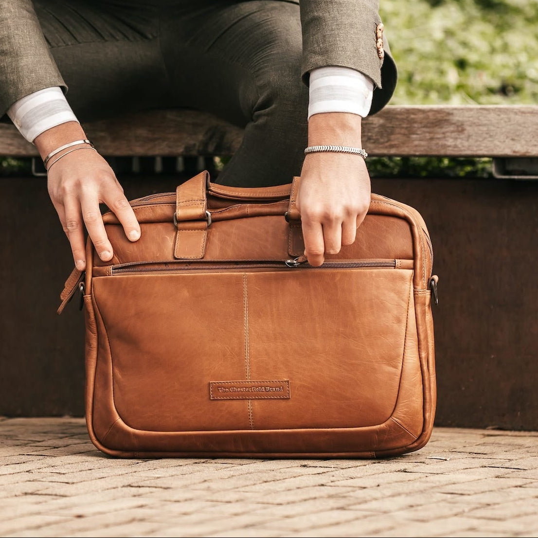 Seth Full-Grain Leather Laptop Bag for Herre – alternate product view 2