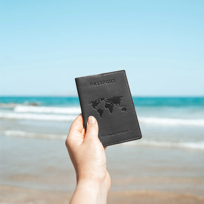 Leather Passport Case for Kvinner