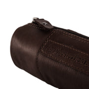 Styled Fit Perspective of Leather Pencil Case Lea for Kvinner on Model - Natural Daylight Drape