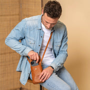Langley Full-Grain Leather Phone Bag for Kvinner – alternate product view 3