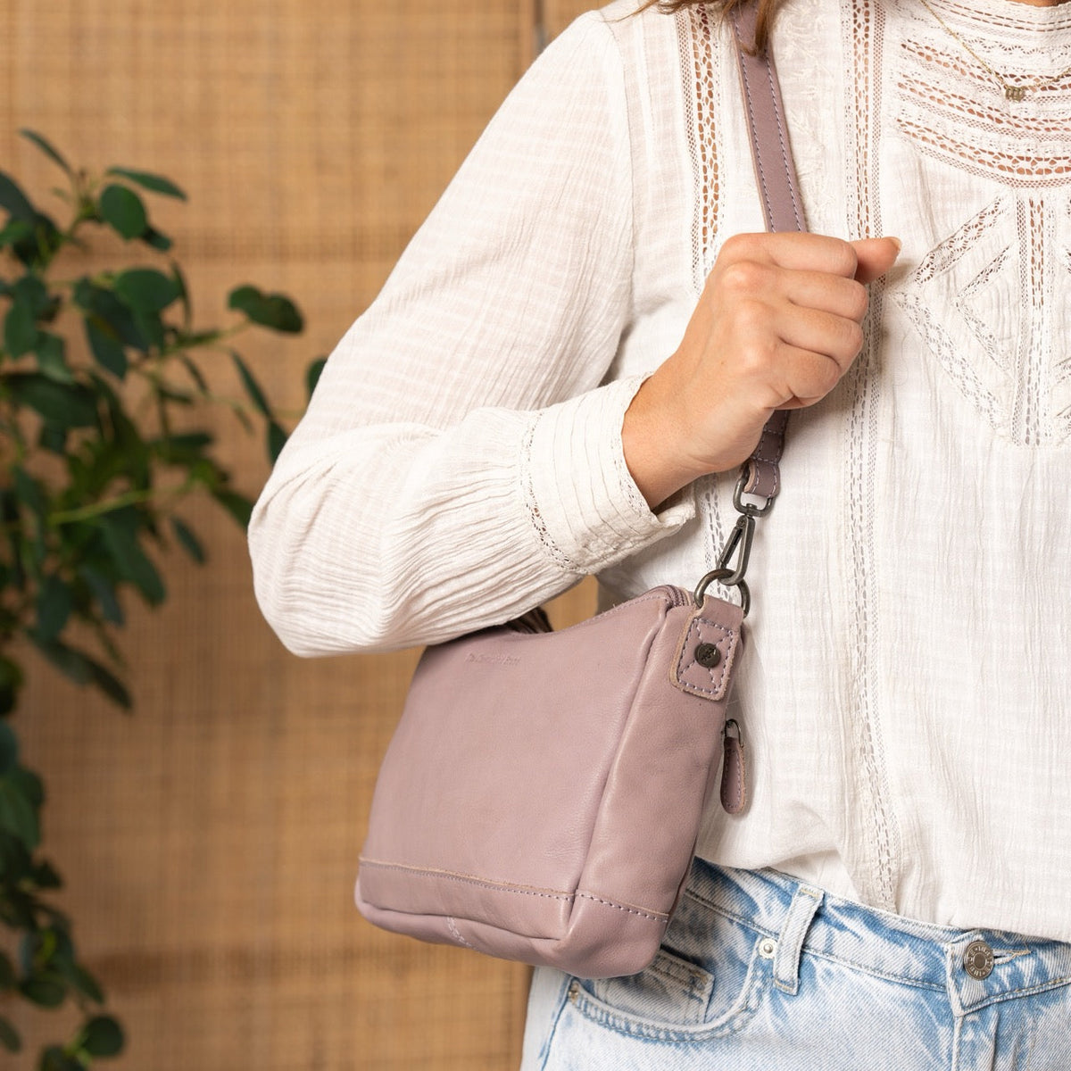 Irving Full-Grain Leather Shoulder Bag for Kvinner – alternate product view 3