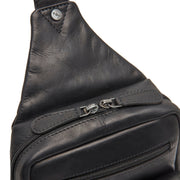 Solid Antique Brass Hardware &amp; Heavy-Duty Dual Zipper Detail on Leather Sling Bag Turelle for Kvinner