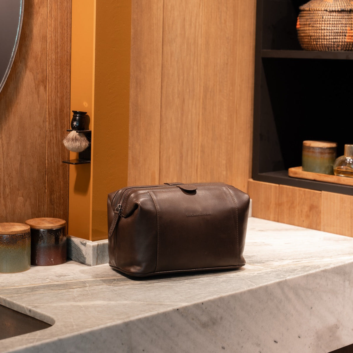 Biassa Full-Grain Leather Toiletry Bag for Kvinner – alternate product view 2