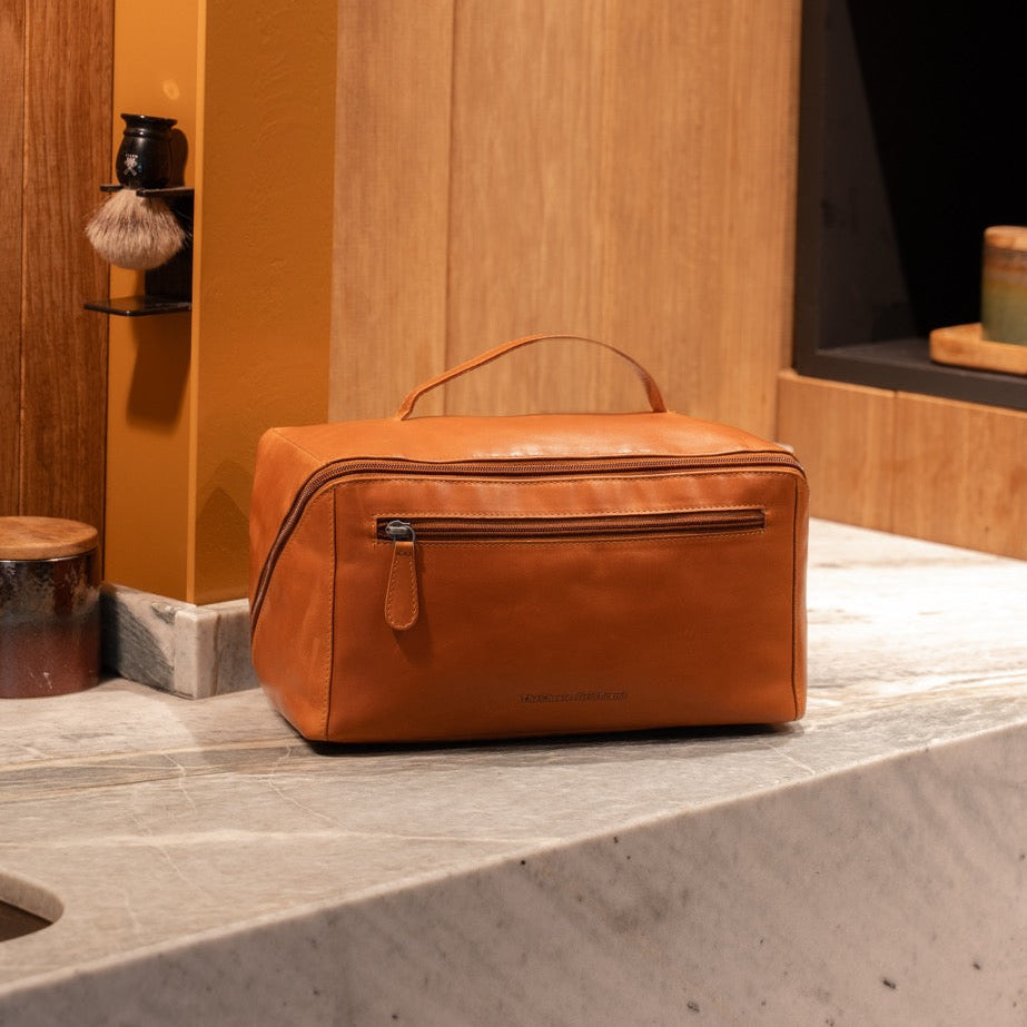 Trevia Full-Grain Leather Toiletry Bag for Kvinner – alternate product view 2