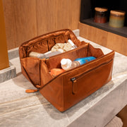 Trevia Full-Grain Leather Toiletry Bag for Kvinner – alternate product view 3