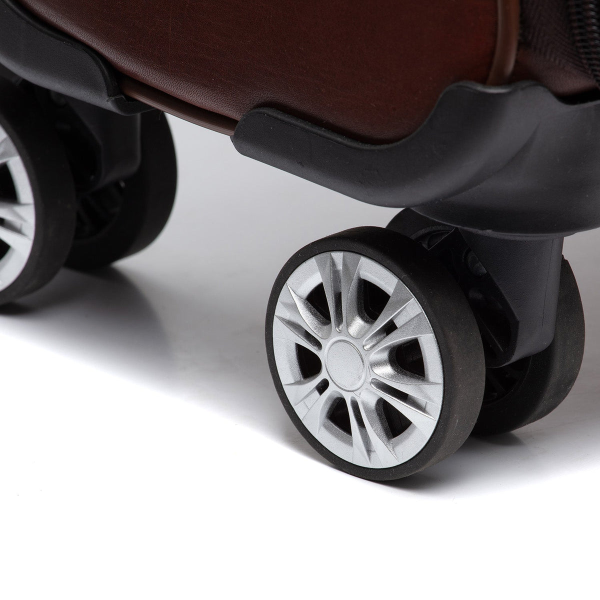 Styled Fit Perspective of Leather Trolley San Marino for Kvinner on Model - Natural Daylight Drape