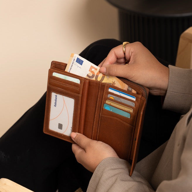Ascot Full-Grain Leather Wallet for Kvinner – alternate product view 3